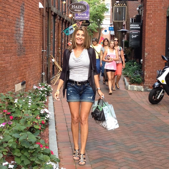 Meet your Posher, Diane - Picture 1 of 1