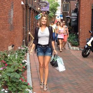 Meet your Posher, Diane