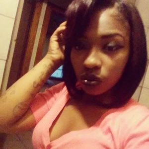 Meet your Posher, Monay