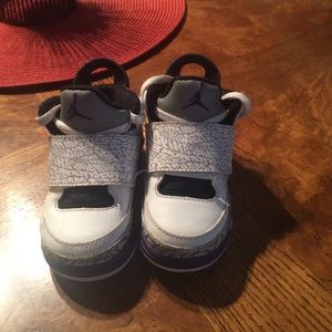 Toddler boys Nike Air Jordan size 5