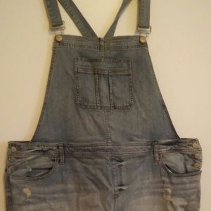Overall shorts