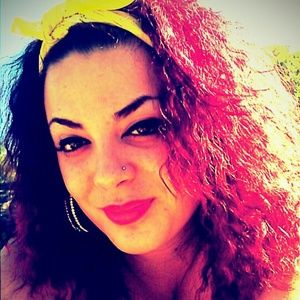 Meet your Posher, Veronica