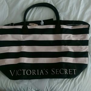 Victoria's Secret Large Weekender Bag NWT