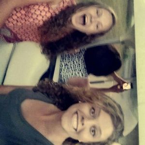 Meet your Posher, Alexis