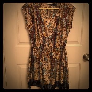 Cap sleeve dress