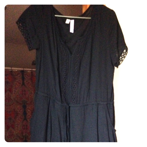Francesca's black dress
