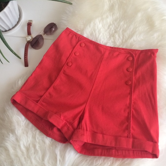 High-waisted sailor shorts