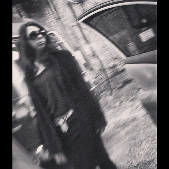 Meet your Posher, Anna - Picture 4 of 4