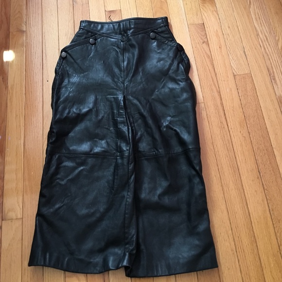 Romans leather skirt- suthentic leathee
