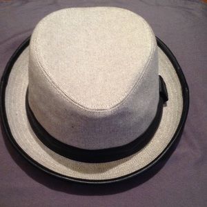 Leather trim 🎩HAT🎩