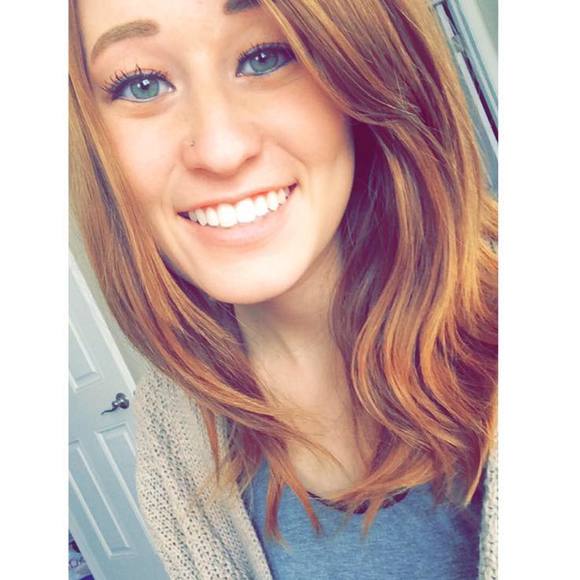 Meet your Posher, Hannah - Picture 1 of 1