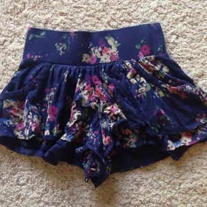 Navy blue floral ruffle skort with pockets