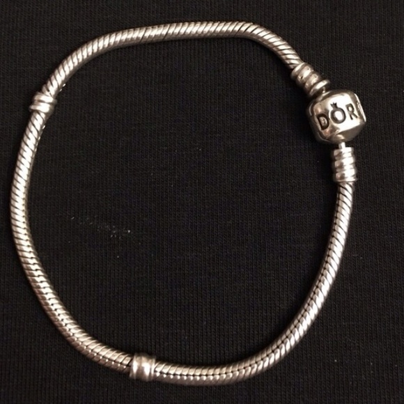 Authentic silver Pandora bracelet - Picture 2 of 3