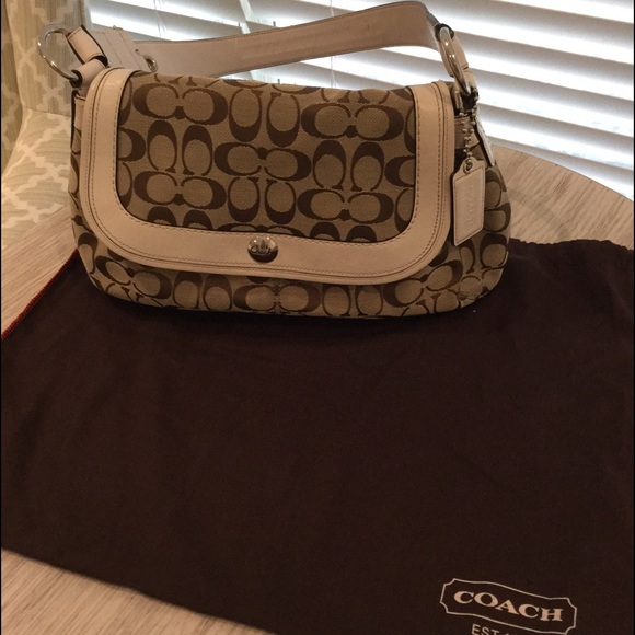 Coach shoulder bag great condition!