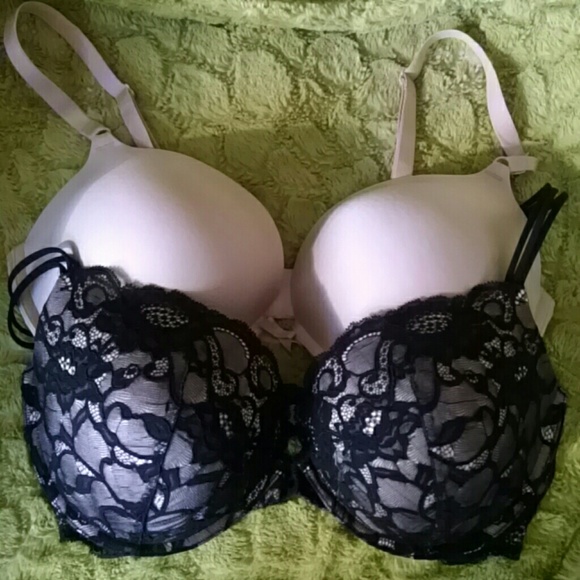 Victoria's secret bras. 36dd.