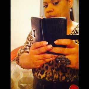 Meet your Posher, Anetra