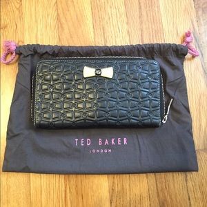 Ted Baker zip around wallet