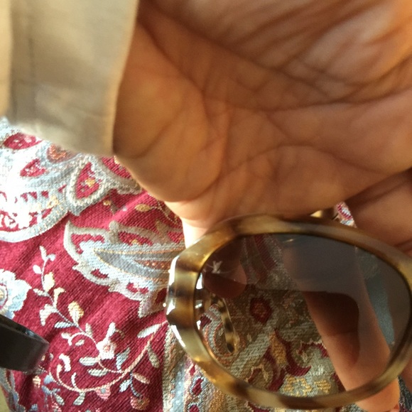 Louis Vuitton sunglasses - Picture 8 of 8