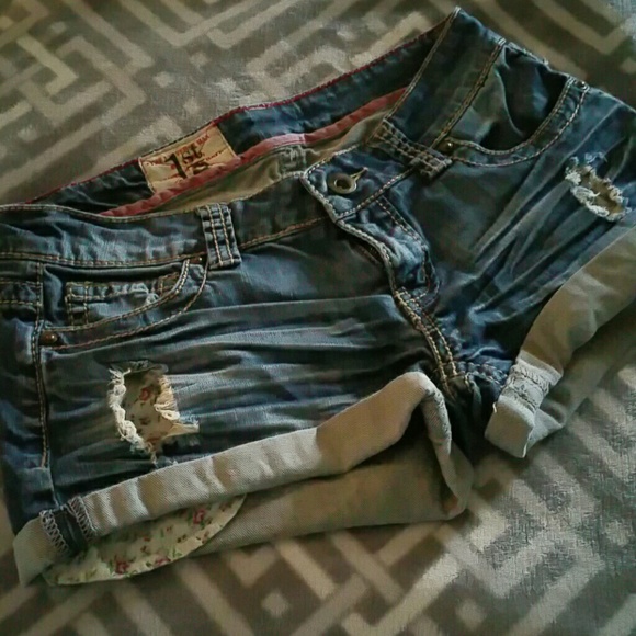Jean shorts - Picture 1 of 4