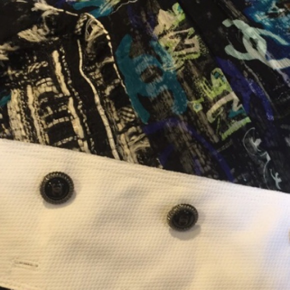 Chanel Buttons ! - Picture 3 of 4