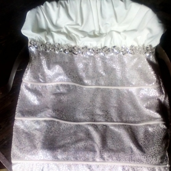 Dress - Picture 1 of 4