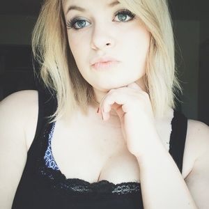 Meet your Posher, Violet