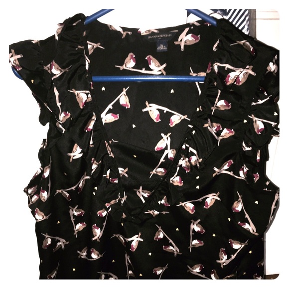 Never worn-ruffle sleeve polyester BR blouse XL