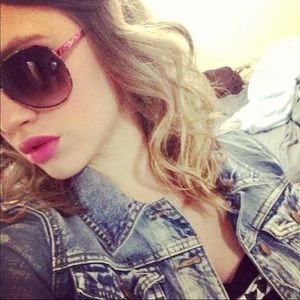 Meet your Posher, Chelsi