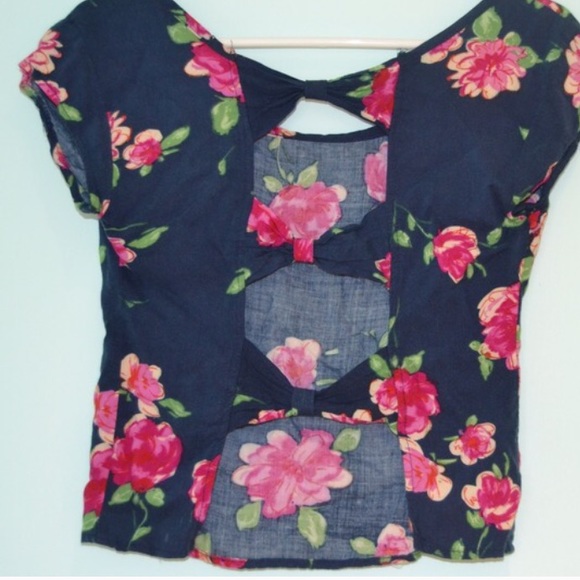 Kirra floral top open bow back top - Picture 3 of 3