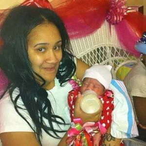 Meet your Posher, Ebony