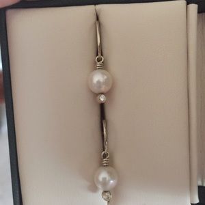 Real pearl and diamond earrings