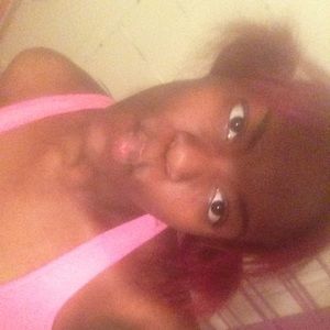 Meet your Posher, Tia