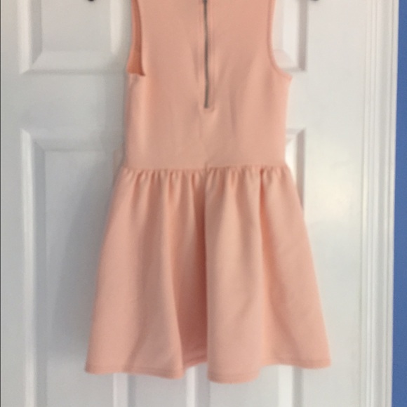 Spring dress - Picture 2 of 3