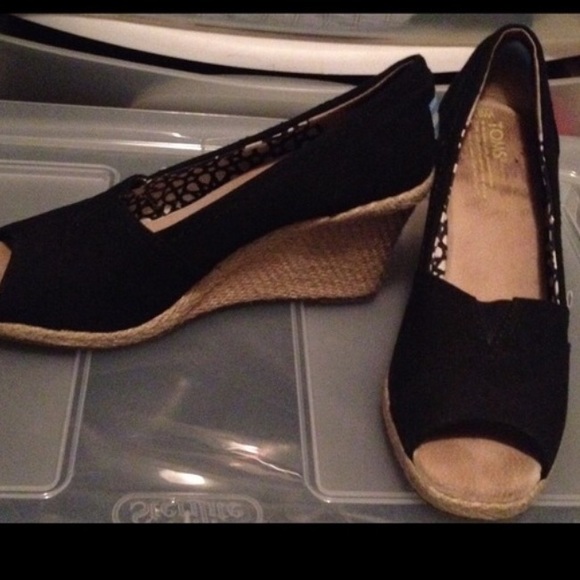 Toms wedges