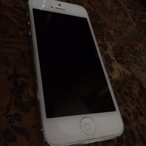 🚫SOLD - iPhone 5 16gb AT&T