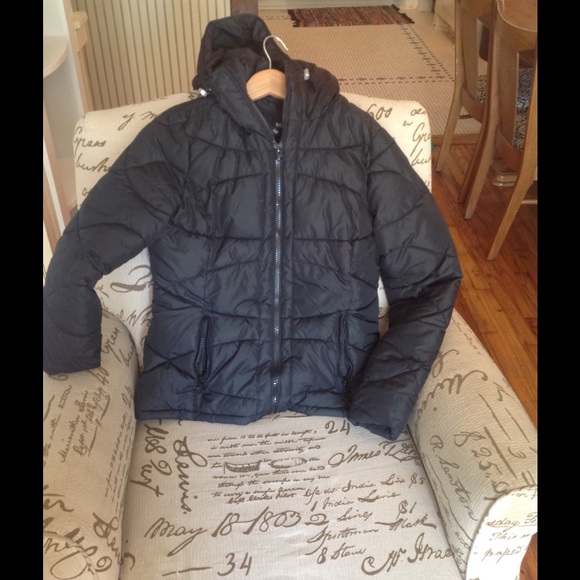 Black puff jacket