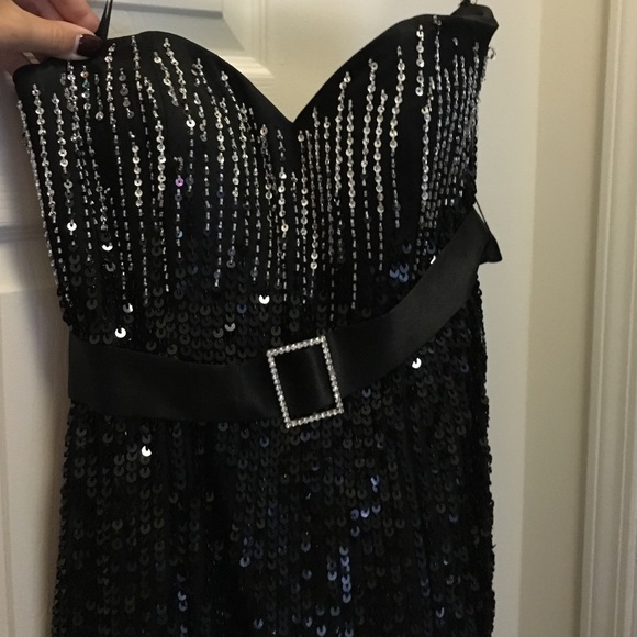 A black sequence formal dress