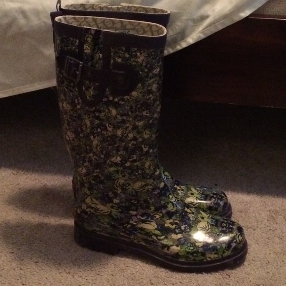 Never been worn Boots