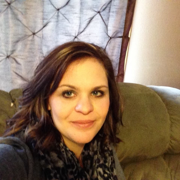 Meet your Posher, Carissa - Picture 1 of 1