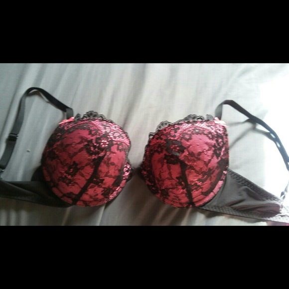 34D Betsey Johnson lace push up bra