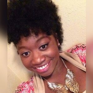 Meet your Posher, Kenesha