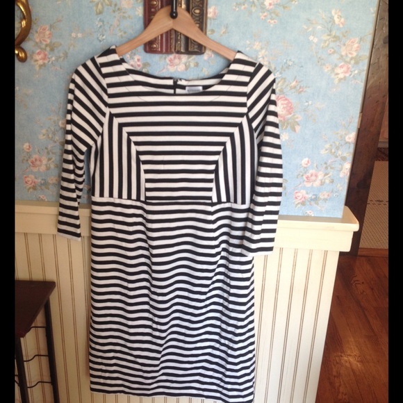 Maternity fitted dress