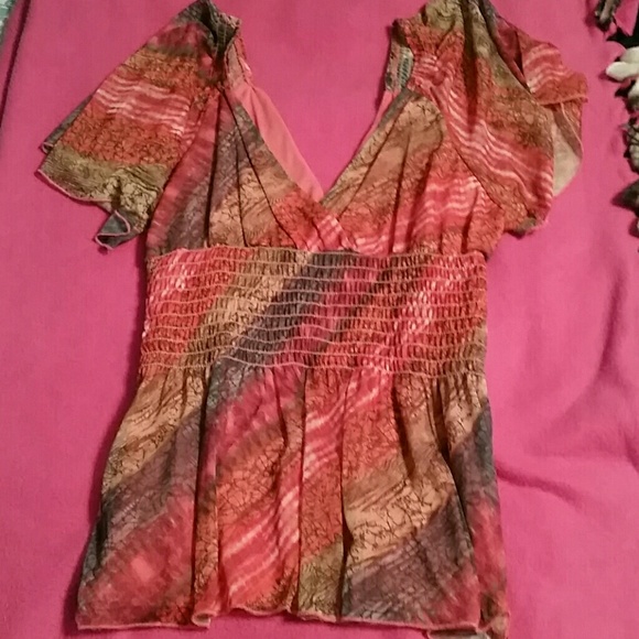 Sheer sleeve shirt