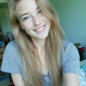 Meet your Posher, Dayna