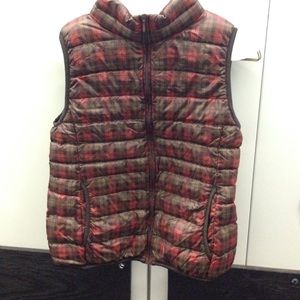Uniqlo ultra light down vest