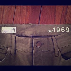 Gap 1969 Legging Jean in army green