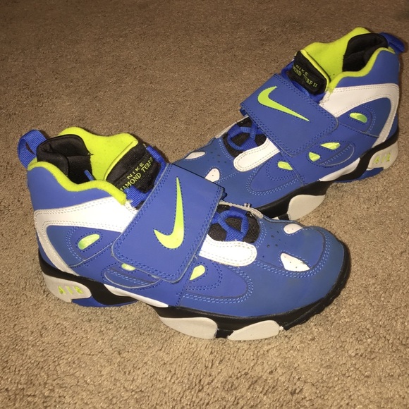 Diamond Turf Nikes