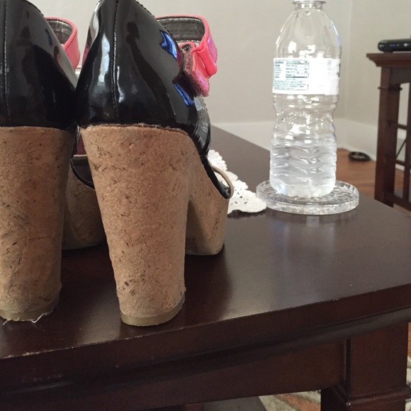 Fergie heels - Picture 3 of 4