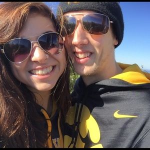 Meet your Posher, Adrianna