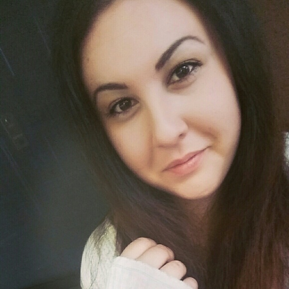 Meet your Posher, Jennifer - Picture 1 of 1